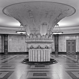 Illustration for article titled Russian Underground Stations Look Even More Stunning In Black and White